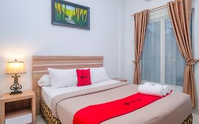 Reddoorz Near Hermes Place Polonia Medan